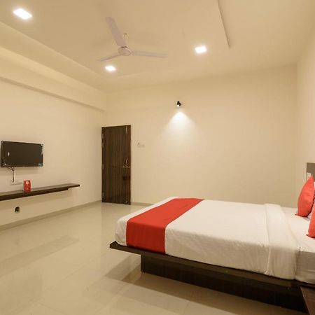 Hotel Oyo 22964 Kundan Lawns Shirdi Exterior foto